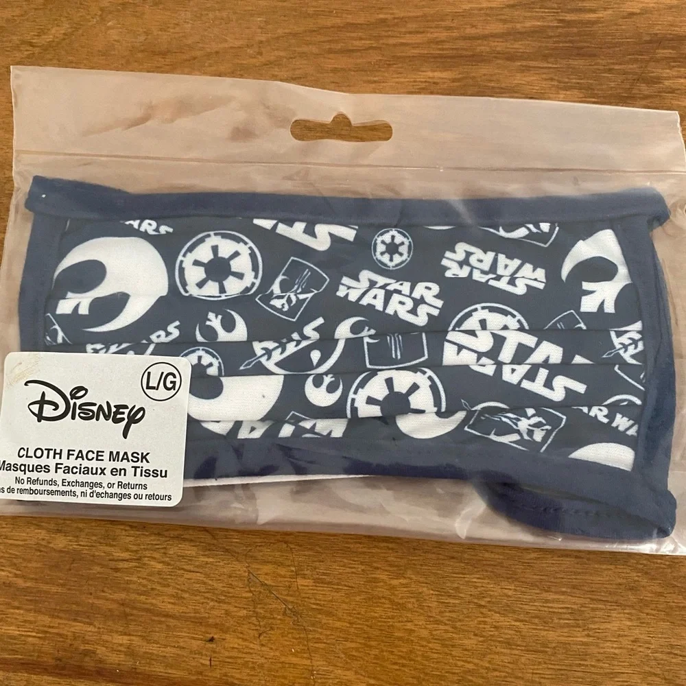 Disney Parks Star Wars Adult Face Mask Blue and White Size L Cloth NEW Sealed
